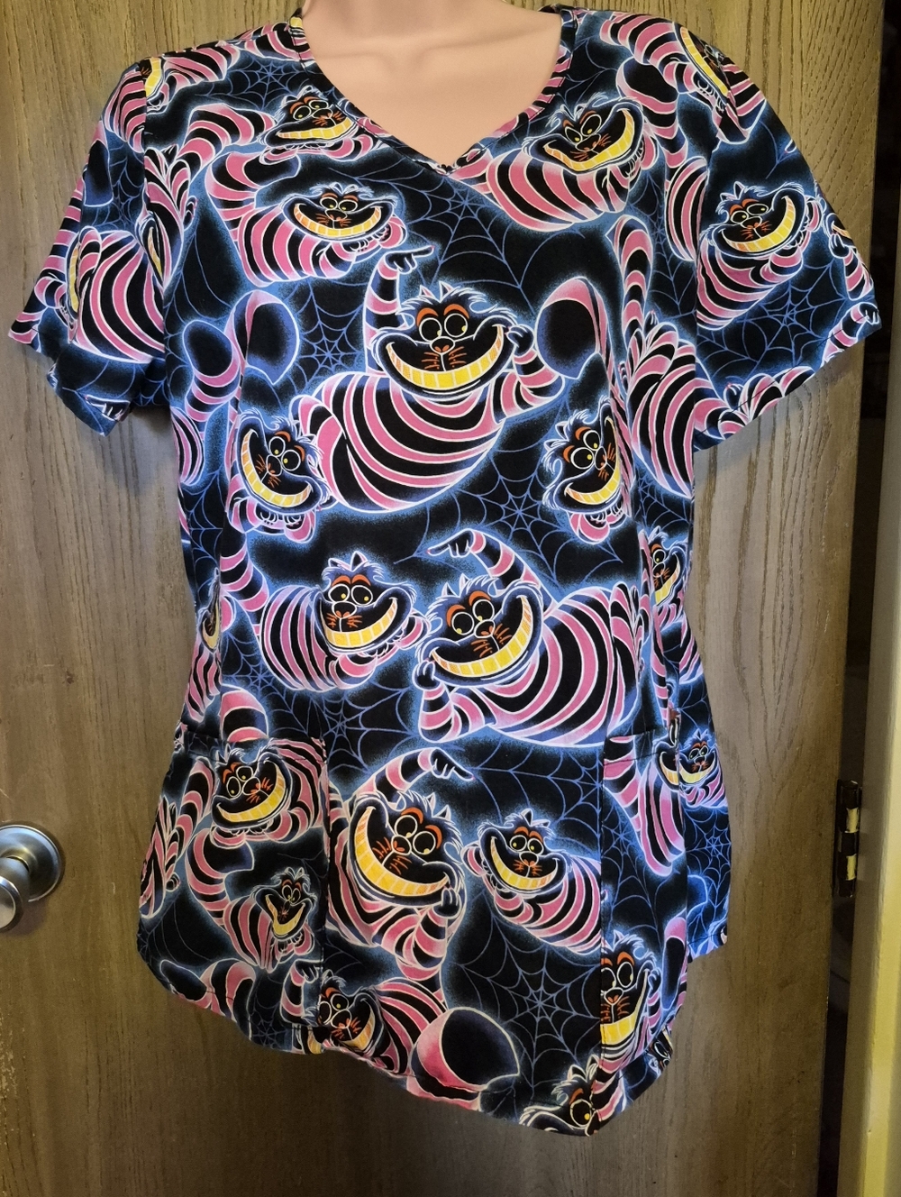 Disney Cheshire Cat Scrub Top  Halloween Spider Web M Alice In Wonderland
